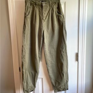 Zara High-Waisted Green Baggy Jeans (Taper at the ankles) Size 2.